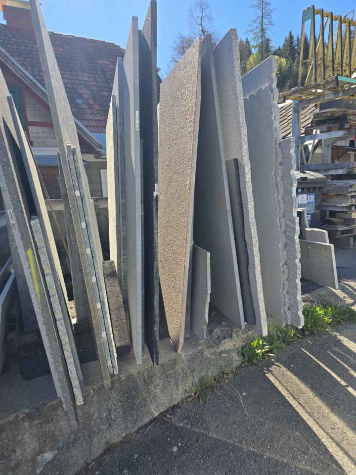 Prodajem vecu kolicinu poliranih granitnih ploca 2cm 3cm dosta alata