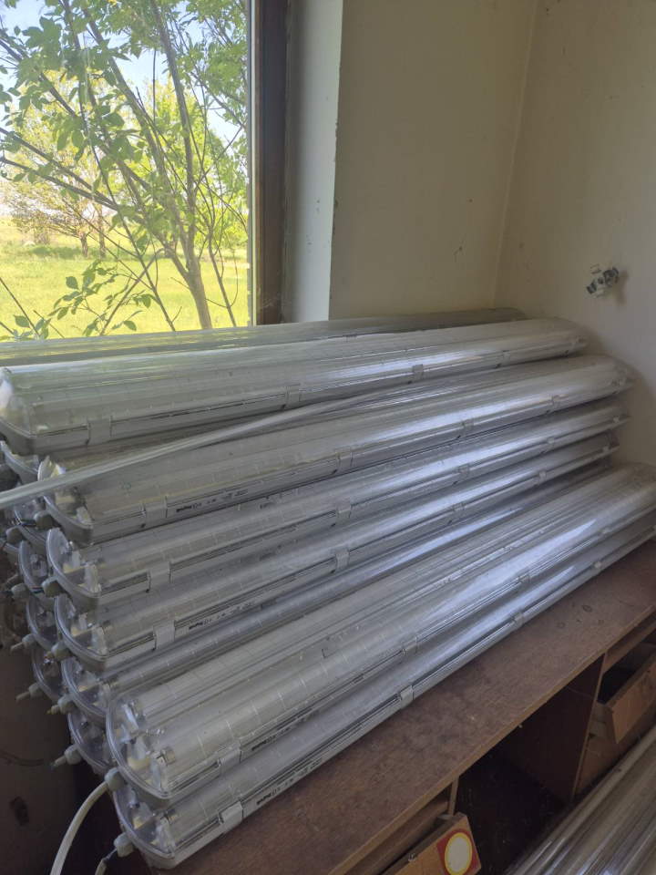 Prodajem plusnu italijansku hladnjacu velicine 23×25 m